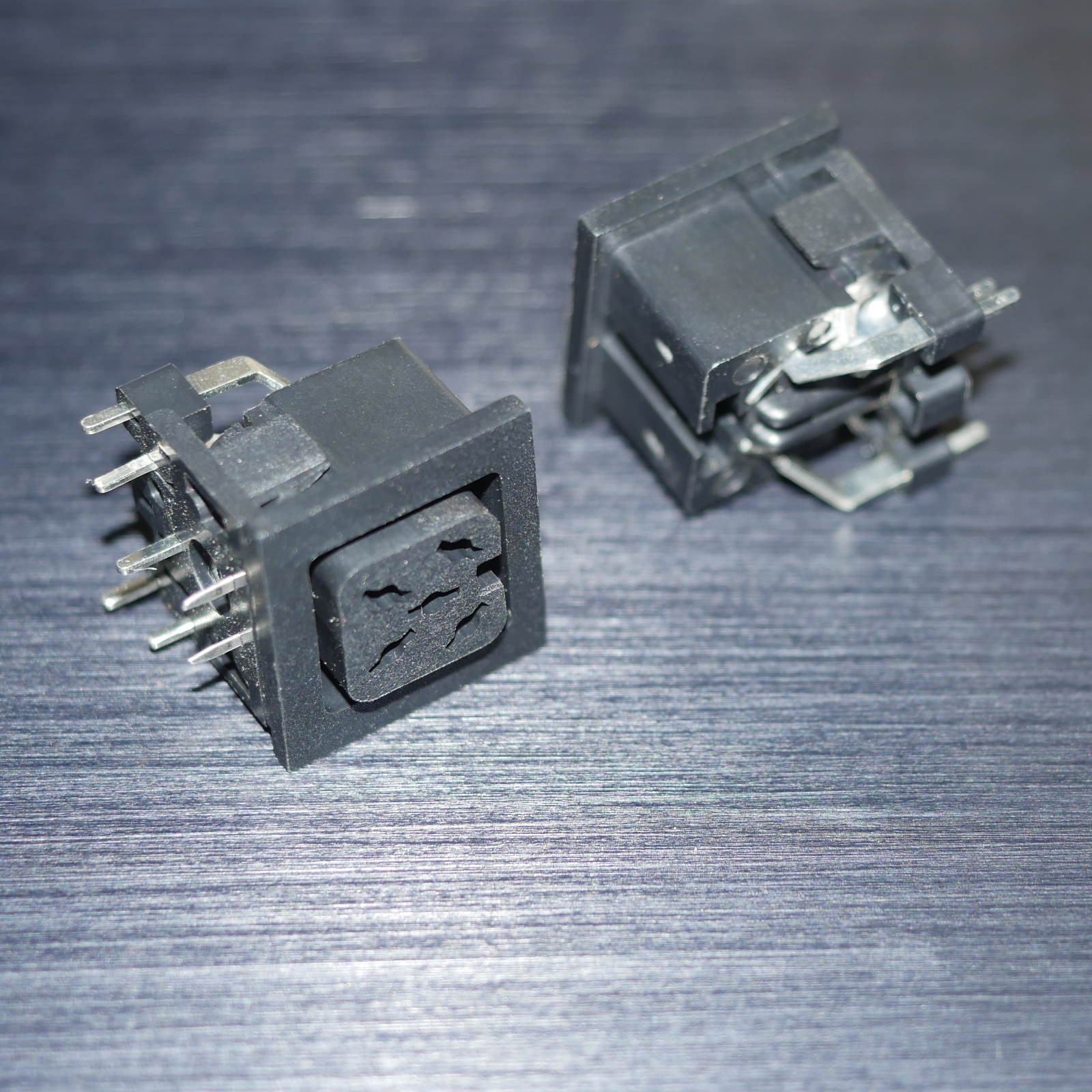 A500/ A600/ A1200 power connector